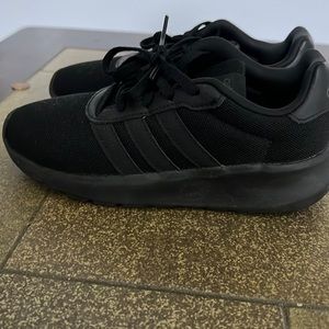 Boys adidas size 2 great condition